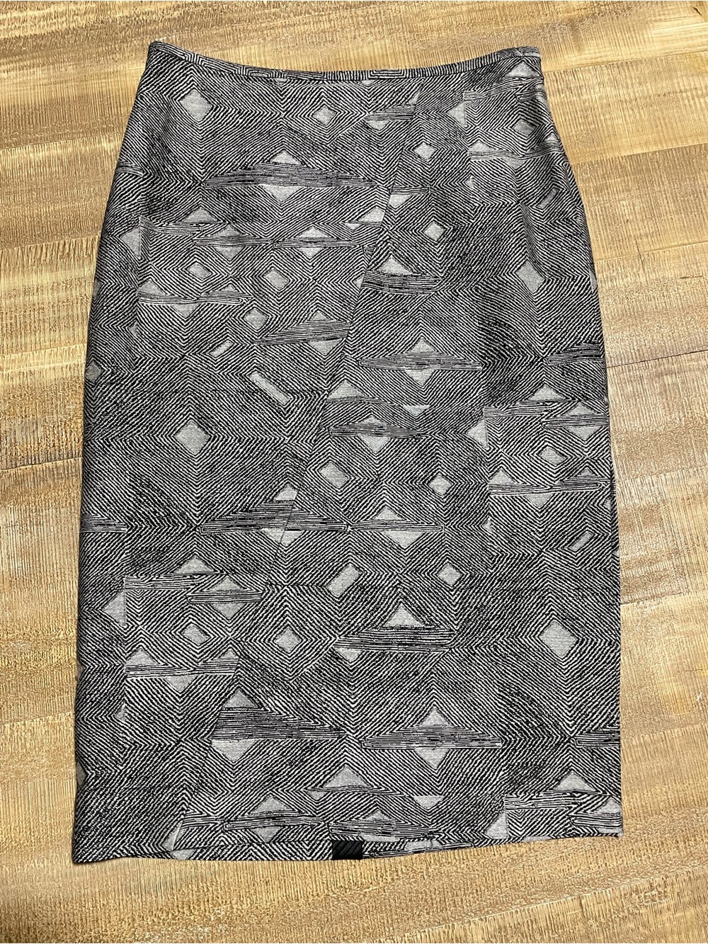 Classic Black & White Patterned wool and silk Pencil Skirt